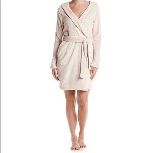Ugg robe